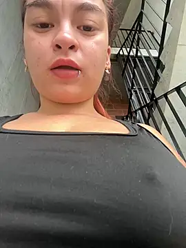 Snapshot of MiaLujan_ chatting on February 9, 2025, 12:30 pm MiaLujan online show from February 9, 2025, 12:30 pm