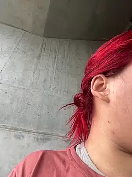 Snapshot of MiaLujan_ chatting on November 29, 2025, 12:19 pm MiaLujan online show from November 29, 2025, 12:19 pm