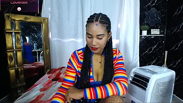 Hillary queen online show from November 9, 2025, 6:06 pm