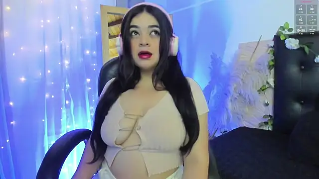 Snapshot of Scarlett_1007 chatting on March 7, 2025, 10:56 am Scarlett 1007 online show from March 7, 2025, 10:56 am