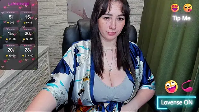 Snapshot of Kendra_SXY chatting on February 19, 2025, 2:12 am Kendra SXY online show from February 19, 2025, 2:12 am