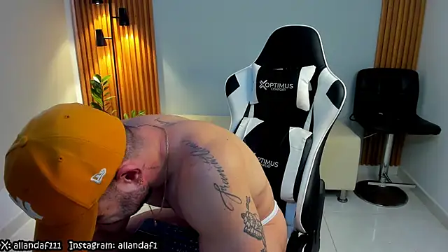 dafboy1 online show from January 28, 2025, 1:16 pm