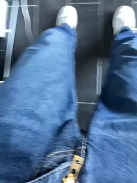 Snapshot of tomlolala chatting on October 4, 2025, 9:40 am tomlolala online show from October 4, 2025, 9:40 am