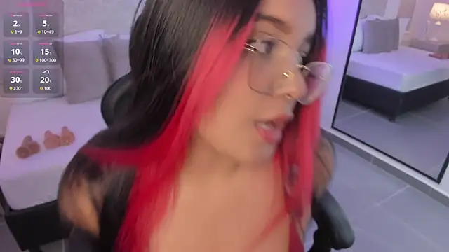 Snapshot of victoria18x chatting on November 12, 2025, 7:46 pm victoria18x online show from November 12, 2025, 7:46 pm