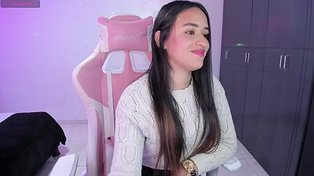 Tinylottie online show from September 29, 2025, 3:50 pm