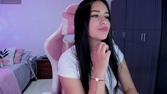 Tinylottie online show from October 31, 2025, 11:55 am