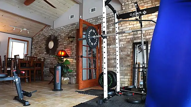 Snapshot of LushianaFitness chatting on January 6, 2025, 3:40 pm LushianaFitness online show from January 6, 2025, 3:40 pm