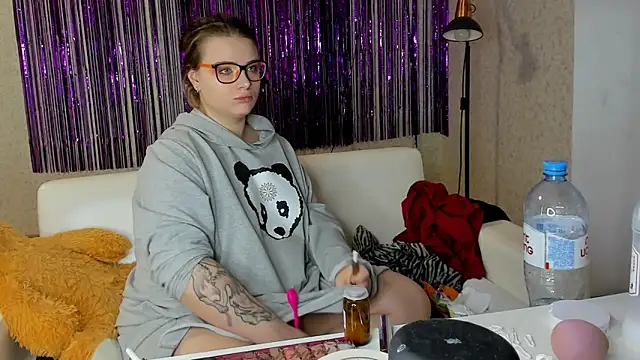 Seductive She Wolf online show from February 22, 2025, 4:29 am