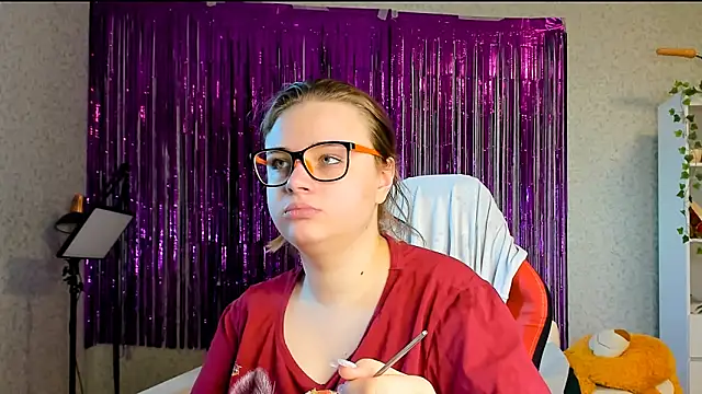 Seductive She Wolf online show from March 19, 2025, 8:23 am