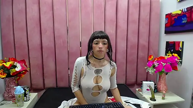 Snapshot of Samantha_Smiith chatting on December 13, 2024, 7:04 am Samantha Smiith online show from December 13, 2024, 7:04 am