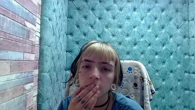 Snapshot of Samantha_Smiith chatting on October 30, 2025, 3:52 am Samantha Smiith online show from October 30, 2025, 3:52 am