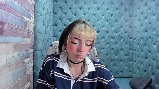 Snapshot of Samantha_Smiith chatting on November 26, 2025, 4:13 am Samantha Smiith online show from November 26, 2025, 4:13 am