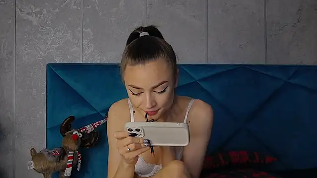 AlyseReuse online show from January 26, 2025, 6:06 pm