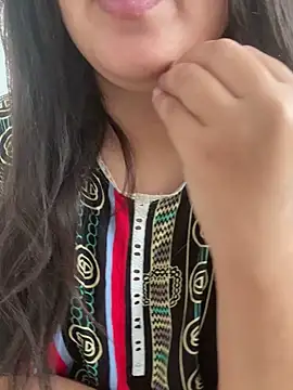 yassminsexy22 online show from September 11, 2025, 11:21 am