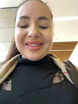 Snapshot of beautydiamond chatting on January 22, 2025, 10:29 am beautydiamond online show from January 22, 2025, 10:29 am