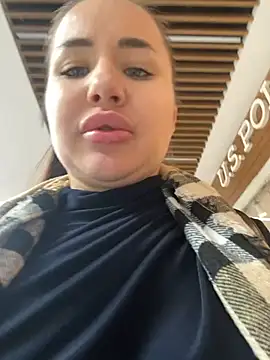 Snapshot of beautydiamond chatting on January 24, 2025, 12:10 pm beautydiamond online show from January 24, 2025, 12:10 pm