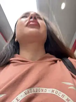 Snapshot of beautydiamond chatting on February 2, 2025, 10:46 am beautydiamond online show from February 2, 2025, 10:46 am