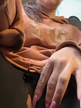 Snapshot of beautydiamond chatting on February 3, 2025, 12:57 pm beautydiamond online show from February 3, 2025, 12:57 pm