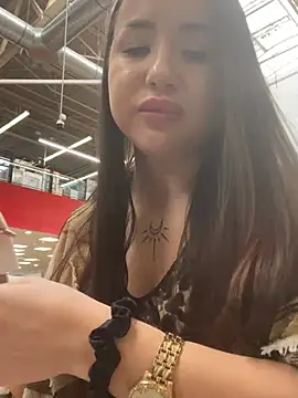 Snapshot of beautydiamond chatting on February 9, 2025, 11:47 am beautydiamond online show from February 9, 2025, 11:47 am