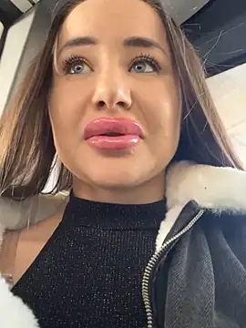 Snapshot of beautydiamond chatting on February 14, 2025, 10:07 am beautydiamond online show from February 14, 2025, 10:07 am