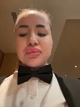 Snapshot of beautydiamond chatting on February 15, 2025, 7:50 pm beautydiamond online show from February 15, 2025, 7:50 pm