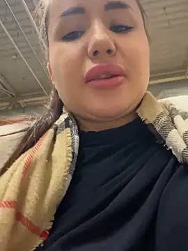 Snapshot of beautydiamond chatting on February 16, 2025, 11:38 am beautydiamond online show from February 16, 2025, 11:38 am