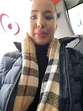 Snapshot of beautydiamond chatting on February 17, 2025, 8:52 am beautydiamond online show from February 17, 2025, 8:52 am