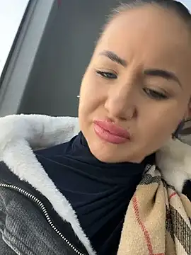 Snapshot of beautydiamond chatting on February 19, 2025, 8:44 am beautydiamond online show from February 19, 2025, 8:44 am