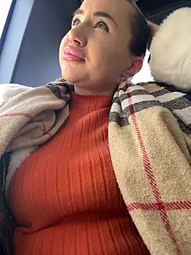 Snapshot of beautydiamond chatting on February 21, 2025, 8:18 am beautydiamond online show from February 21, 2025, 8:18 am