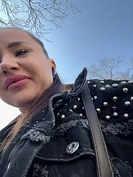 Snapshot of beautydiamond chatting on March 10, 2025, 11:21 am beautydiamond online show from March 10, 2025, 11:21 am