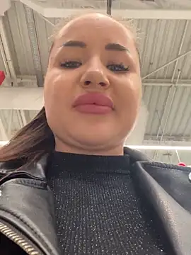 Snapshot of beautydiamond chatting on March 14, 2025, 8:42 am beautydiamond online show from March 14, 2025, 8:42 am