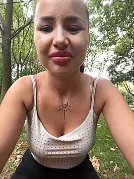 Snapshot of beautydiamond chatting on September 10, 2025, 9:53 am beautydiamond online show from September 10, 2025, 9:53 am