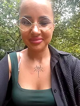 Snapshot of beautydiamond chatting on September 12, 2025, 9:53 am beautydiamond online show from September 12, 2025, 9:53 am