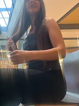 Snapshot of beautydiamond chatting on September 17, 2025, 10:06 am beautydiamond online show from September 17, 2025, 10:06 am