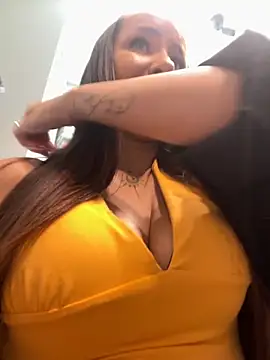 Snapshot of beautydiamond chatting on September 19, 2025, 10:05 am beautydiamond online show from September 19, 2025, 10:05 am