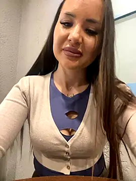 Snapshot of beautydiamond chatting on October 23, 2025, 8:57 am beautydiamond online show from October 23, 2025, 8:57 am