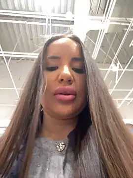 Snapshot of beautydiamond chatting on November 3, 2025, 10:27 am beautydiamond online show from November 3, 2025, 10:27 am