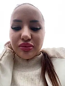 Snapshot of beautydiamond chatting on November 7, 2025, 9:42 am beautydiamond online show from November 7, 2025, 9:42 am