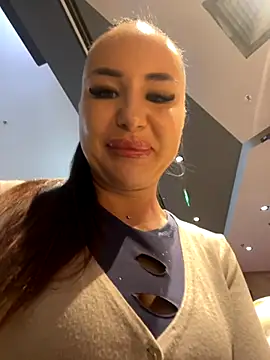 Snapshot of beautydiamond chatting on November 8, 2025, 9:20 am beautydiamond online show from November 8, 2025, 9:20 am