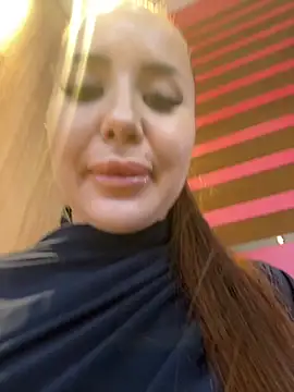 Snapshot of beautydiamond chatting on November 16, 2025, 9:37 am beautydiamond online show from November 16, 2025, 9:37 am