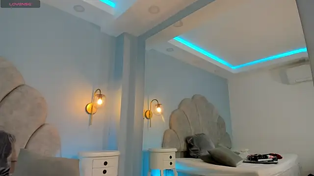 sweeet peach online show from December 5, 2024, 1:47 am