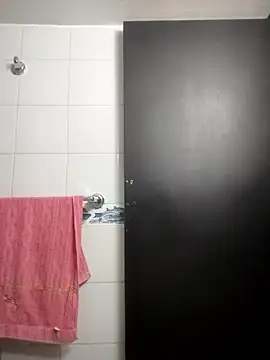 catalinamommyx online show from October 5, 2025, 10:51 pm