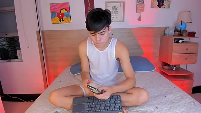 justinbiler online show from October 18, 2025, 1:34 pm