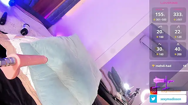 Snapshot of MADISSONLOVE_ chatting on February 1, 2025, 3:07 pm MADISSONLOVE online show from February 1, 2025, 3:07 pm