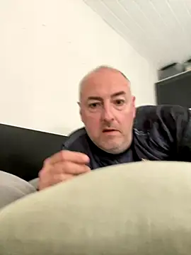 Snapshot of Ronaldo50_DK chatting on September 14, 2025, 2:05 pm Ronaldo50 DK online show from September 14, 2025, 2:05 pm