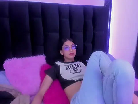 Snapshot of Im_saturno chatting on September 27, 2025, 5:07 pm Im saturno online show from September 27, 2025, 5:07 pm