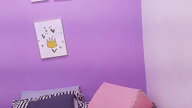 Snapshot of veronica_sinner_ chatting on March 12, 2025, 11:53 am veronica sinner  online show from March 12, 2025, 11:53 am