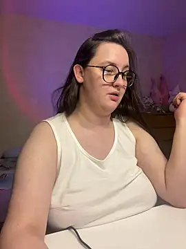 Snapshot of hungry1bunny chatting on March 2, 2025, 10:38 pm hungry1bunny online show from March 2, 2025, 10:38 pm