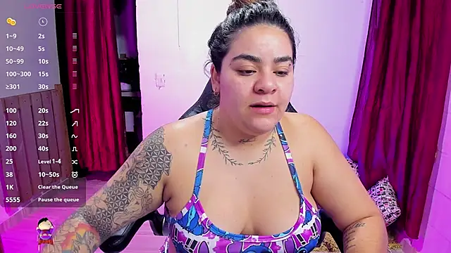 Snapshot of Sharon_hils chatting on December 28, 2024, 11:59 pm Sharon hils online show from December 28, 2024, 11:59 pm