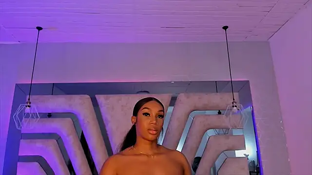 Snapshot of ChaynnaCooper chatting on December 15, 2024, 3:13 am ChaynnaCooper online show from December 15, 2024, 3:13 am